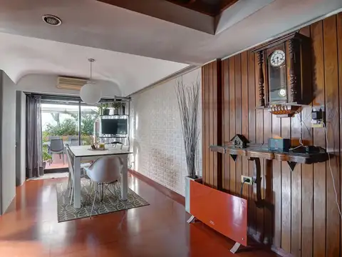 Depto Tipo Casa en Venta de 5 ambientes