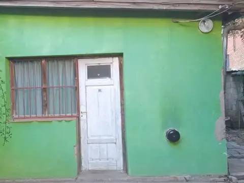 SE VENDE EN EL CENTRO DE EL MAITÉN