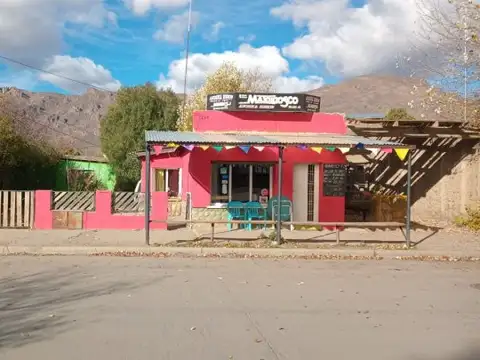 SE VENDE EN EL CENTRO DE EL MAITÉN