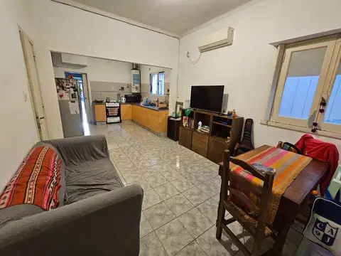 General Juan José Valle 300