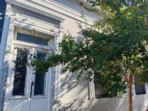 Casa en venta 6 ambientes Refaccionada con patio en San Fernando
