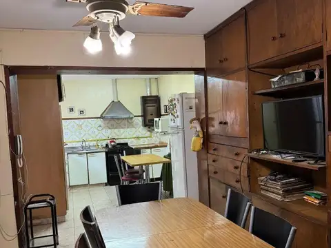 Depto Tipo Casa 3 ambientes con 2 baños