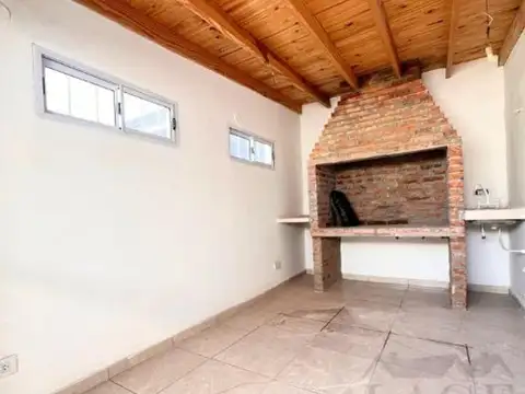 Depto Tipo Casa en Venta de 2 ambientes