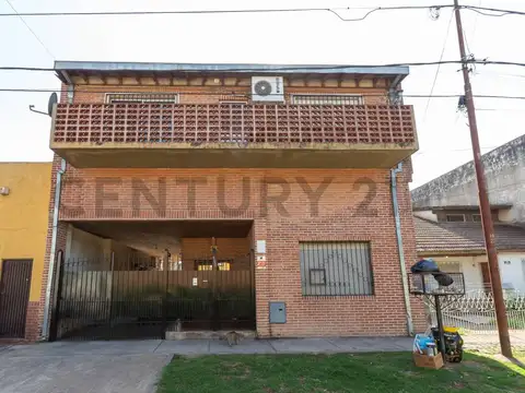 Venta casa 5 ambiente - Multifamiliar - Acepta Permuta