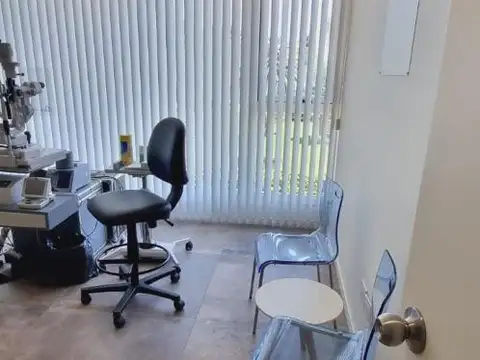 Oficina 3 ambientes con 1 baño