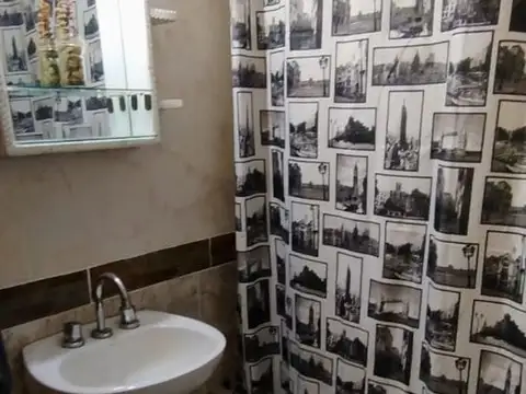 Depto Tipo Casa en Venta con 1 cocheras