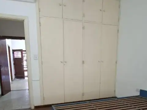 Casa en alquiler en Moreno