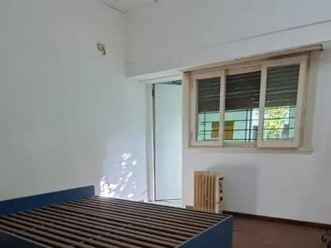 Casa en Alquiler con 1 cochera