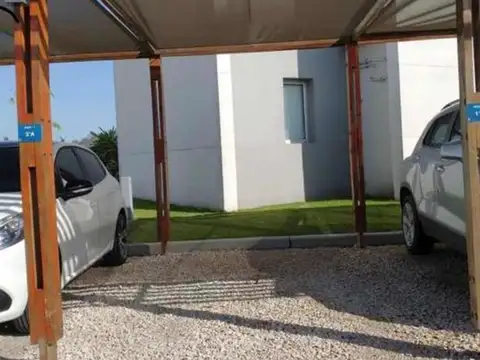 Lagoon Pilar , Piso pb