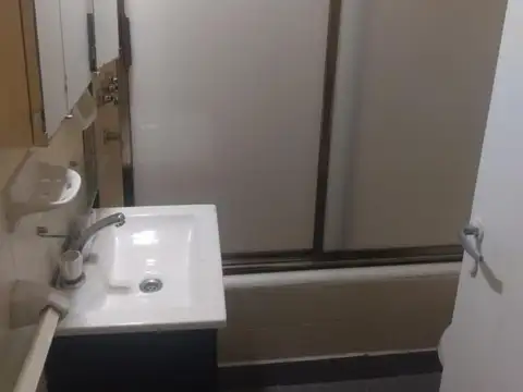 Av Libertador 1000, Piso 2