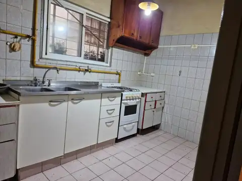 Depto Tipo Casa en Venta 50 años
