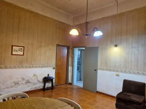 Depto Tipo Casa en Venta en Flores, USD 130.000