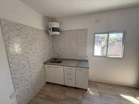Depto Tipo Casa en Alquiler de Monoambiente