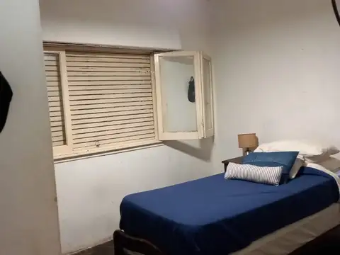 CHALET 3 AMBIENTES C PATIO, JARDÌN Y LAV - AMBIENTES AMPLIOS - PROX ESTAC CARAPACHAY