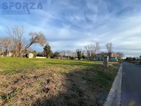 Terreno en Venta 27  mts Fondo