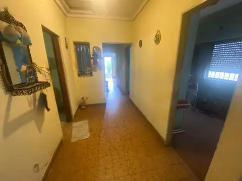 Casa 4 ambientes con 1 baño