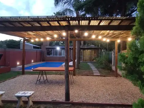 Venta casa de 1 dormitorio, pileta y cochera, Pueblo Esther
