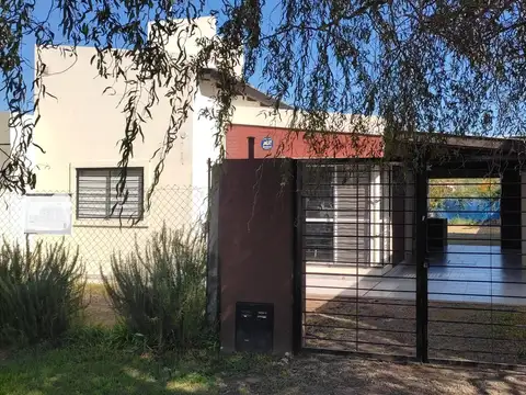 CASA DOS DORMITORIOS EN VENTA