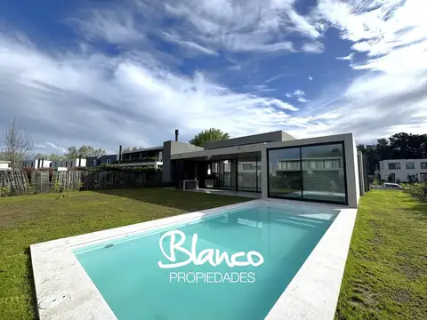 Casa  en Venta en Pilara, Barrio La Calesa, Pilar, G.B.A. Zona Norte