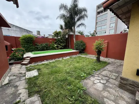 Almirante Brown  al 1100 Moron