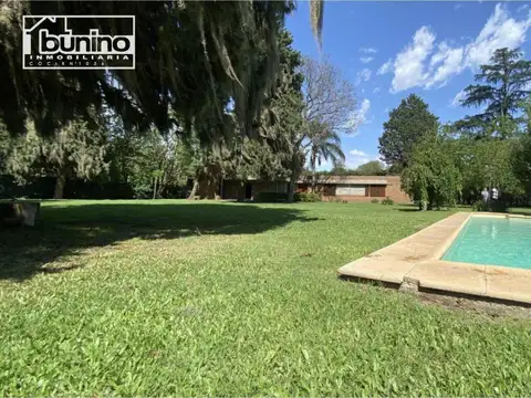 Casa en Alquiler Temporal con 2 cocheras