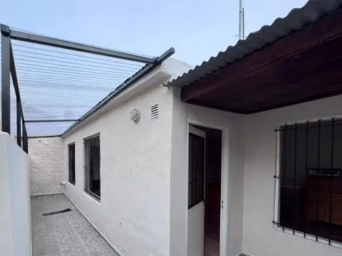 Dpto 2 amb + escritorio con patio - Llavallol