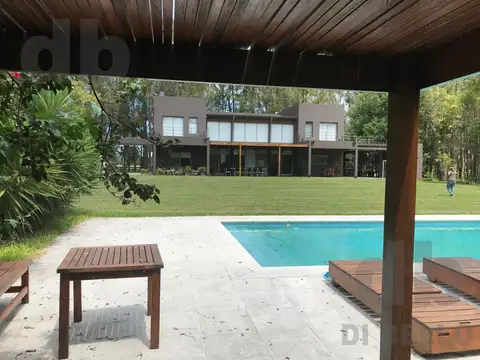 Casa en Venta en Chacras Del Parana, USD 800.000