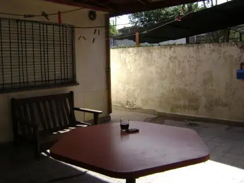 Depto Tipo Casa en Venta 40 años