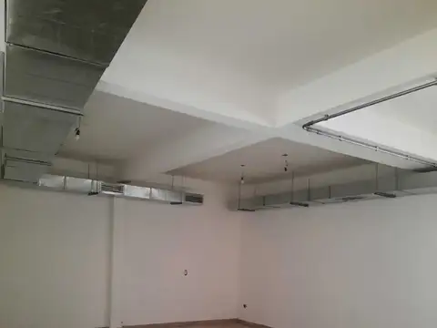 Local en Alquiler en Monte Castro, $ 1.600.000