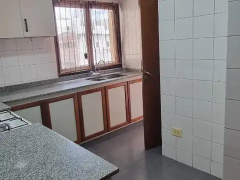 Departamento en Alquiler con 1 cocheras