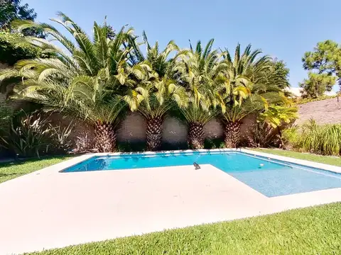 VENTA IMPORTANTE CASA en lo mejor de OLIVOS Lote Doble Frente