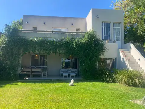 Casa en alquiler CON MUEBLES en Santa Barbara