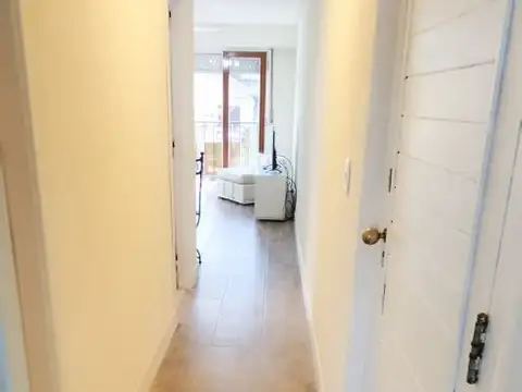 Paseo 126 100, Piso 1