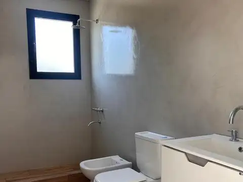 Casa 5 ambientes con 2 baños