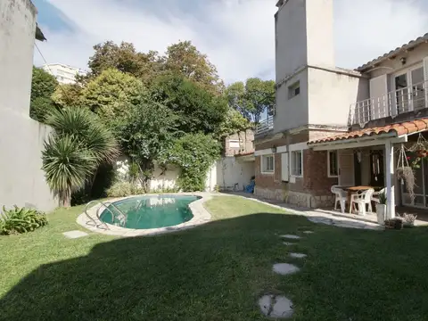 VENTA CASA 6 AMB LA LUCILA PILETA SUITE PB