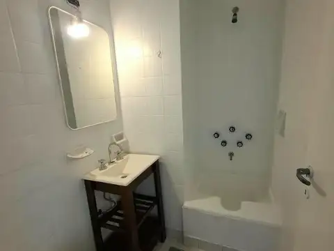 Venta. Departamento. 2 ambientes. Bacacay 4100. Floresta.