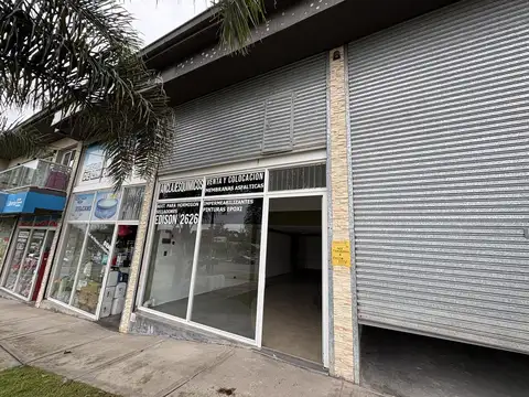 Local comercial sobre Av. Edison