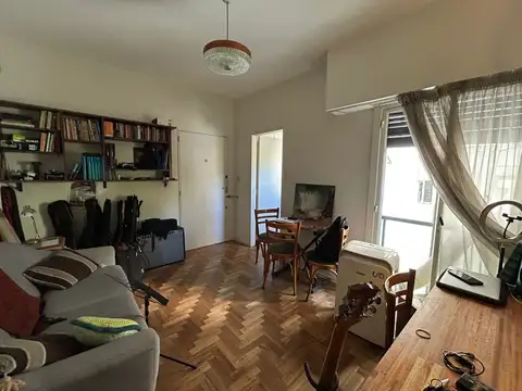 Guayaquil 800, Piso 6