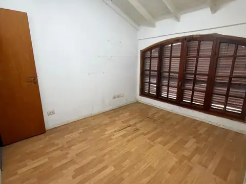 Venta Casa 4 Ambientes en Villa Udaondo Ituzaingo Norte