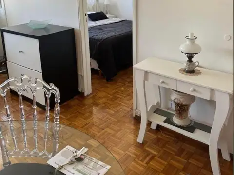 Hermoso 2 ambientes en Retiro ! Amueblado ! Piso Alto !