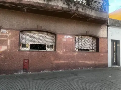 Departamento tipo casa en venta en Pompeya