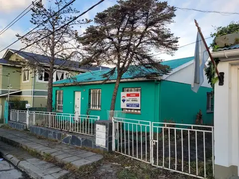 OPORTUNIDAD: CASA EN EL CENTRO DE USHUAIA