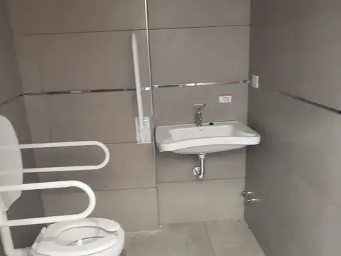 VENTA LOCAL FRENTE A LA UNGS IDEAL GASTRONOMIA