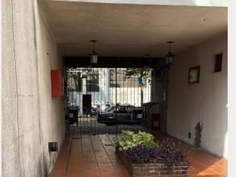 Casa 2 ambientes con 1 baño