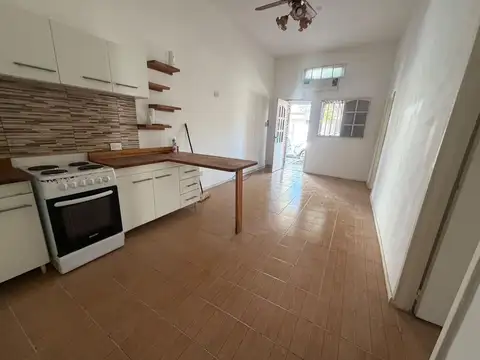 VENTA PH 2 AMBIENTES MONTE CASTRO
