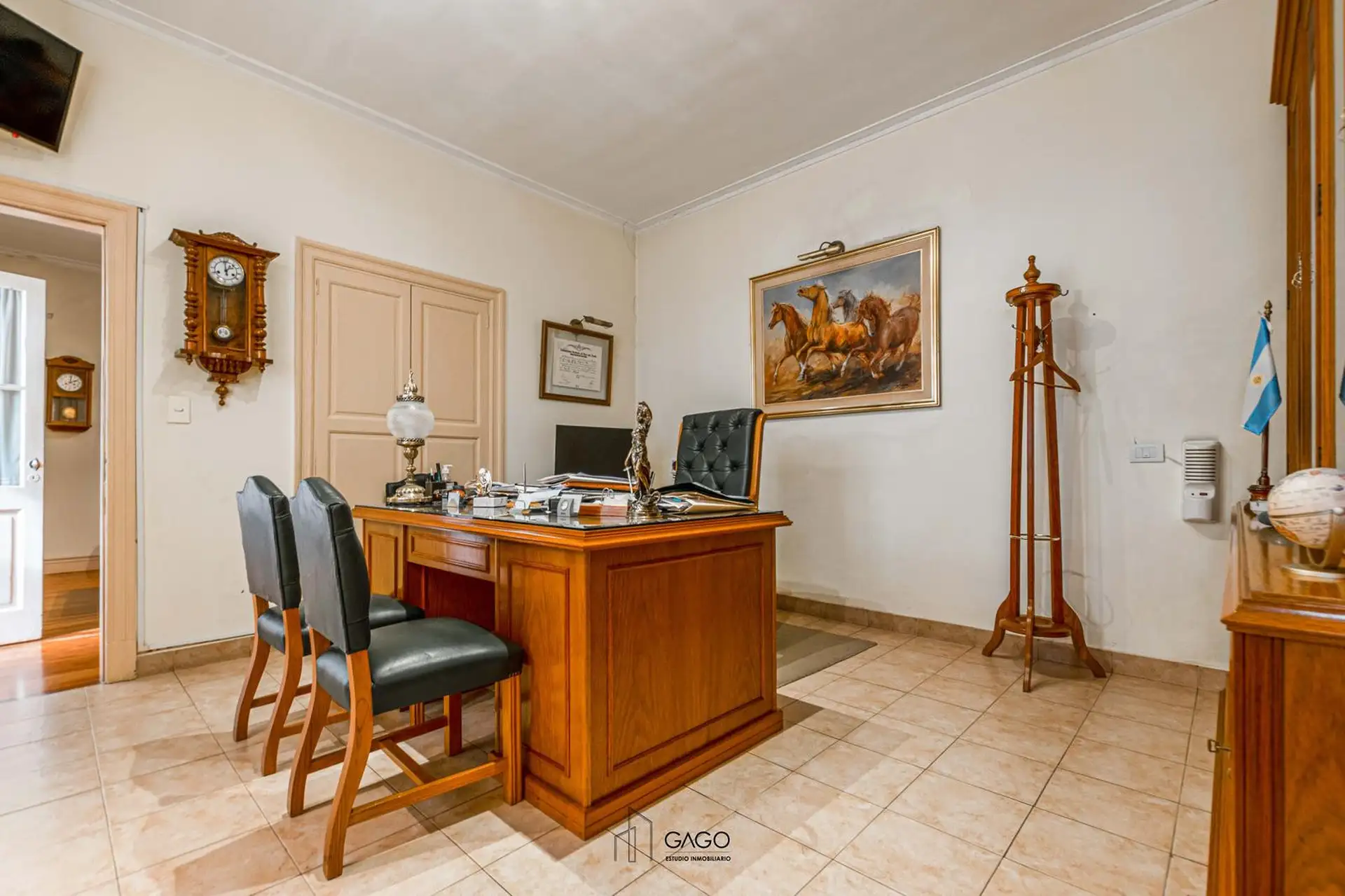 En venta Casa + Oficinas en Pompeya
