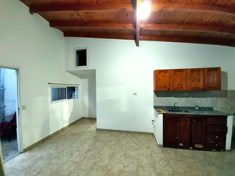 Depto Tipo Casa 2 ambientes con 1 baño