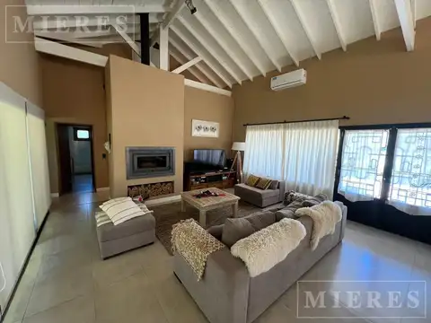 Casa en venta en Chacras de la Cruz