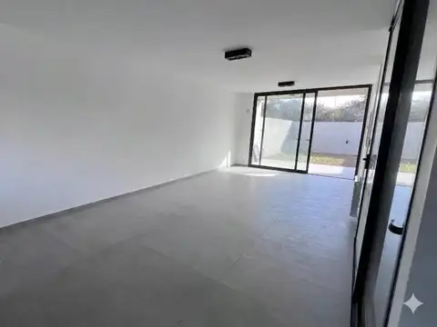 Casa en Alquiler de 3 dormitorios
