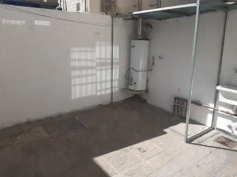 Depto Tipo Casa en Venta en Lanus Oeste, USD 110.000